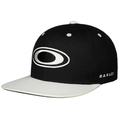 Alumni Pet by Oakley