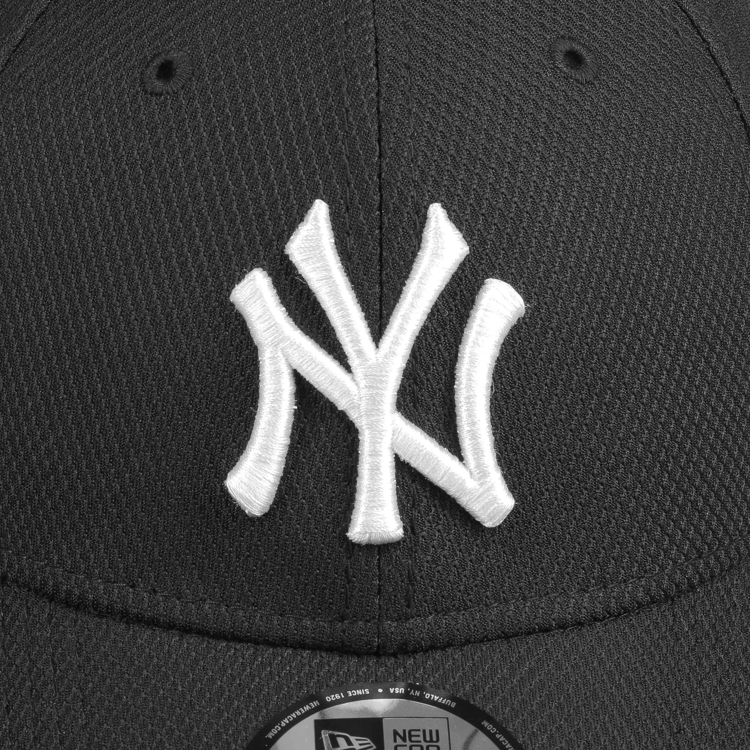 9Forty Diamond Ess Yankees Pet by New Era - € 24,95