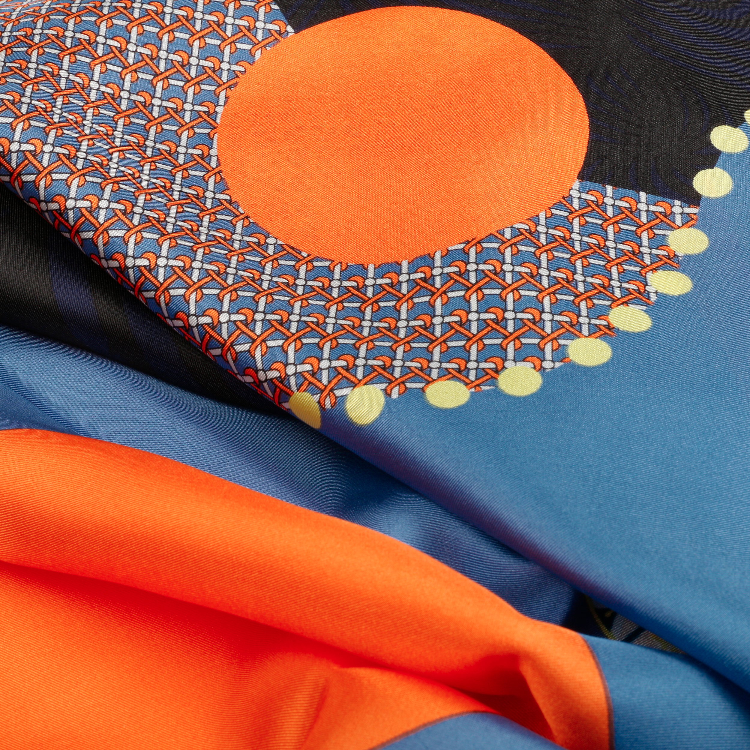 Pattern Landscape Zijden Doek by Roeckl - € 129,00