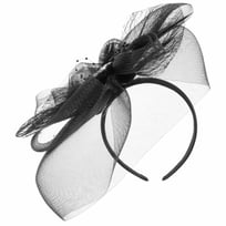 Loopy Fascinator by Maja Prinzessin von Hohenzollern - &euro; 99,00